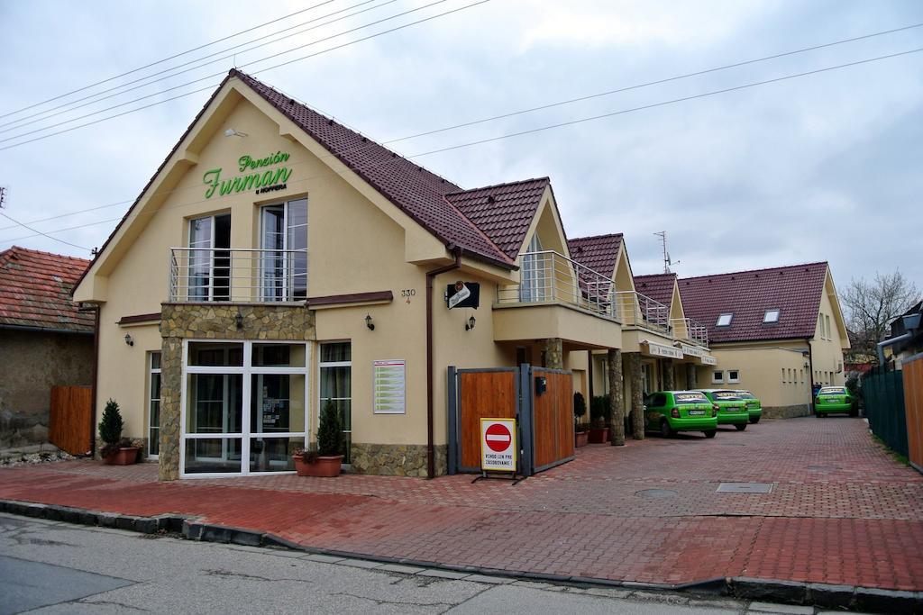 Penzion Furman U Hoffera Vrable Exterior photo